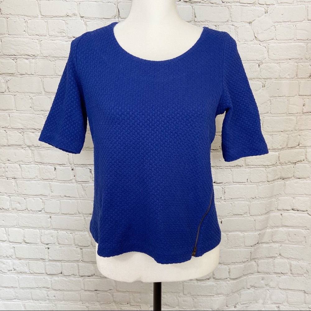 4/$25 Postmark blue textured short sleeve zipper
